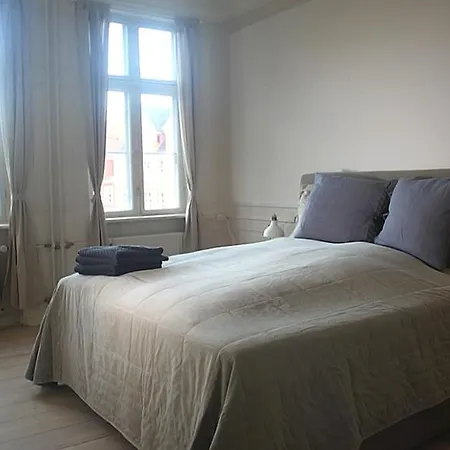 Direct Inner City 2 Apartment *