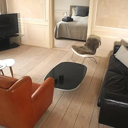 Direct Inner City 2 Apartment *
