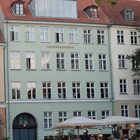 Direct Inner City 2 Apartment